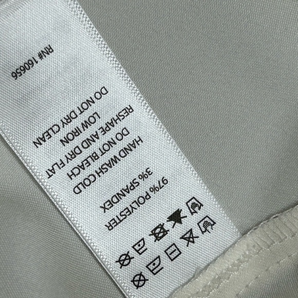 Cynthia Rowley‎ NWT Women’s Satin Rose-Appliqué Blouse   Sz L - Picture 6 of 6